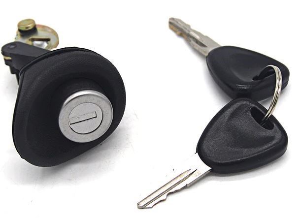 HLC.600063-1.jpg BAGAJ KİLİDİ ANAHTARLI AMORTİSÖRÜ DACIA LOGAN 1.4,1.5,1.6 04-06 (1 AD ) - Görsel 1