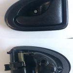 KAPI İÇ AÇMA KOLU SAĞ ( SİYAH ) ( ESKİ MODEL ) RENAULT CLIO (1 AD )