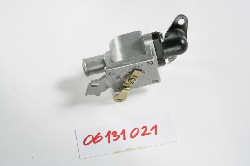 MI.06131021-1.jpg KALORİFER MUSLUKLARI FIAT SLX YM. (1 AD ) - Görsel 1