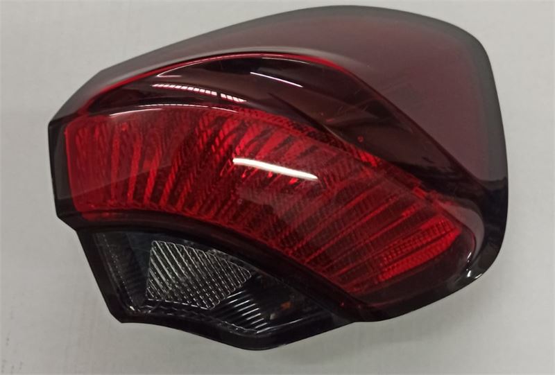 P6300-1.jpg STOP LAMBA (DIŞ)(DUYLU-AMPULLÜ) SAĞ FIAT EGEA HB-SW 2017-2021 (1 AD ) - Görsel 1